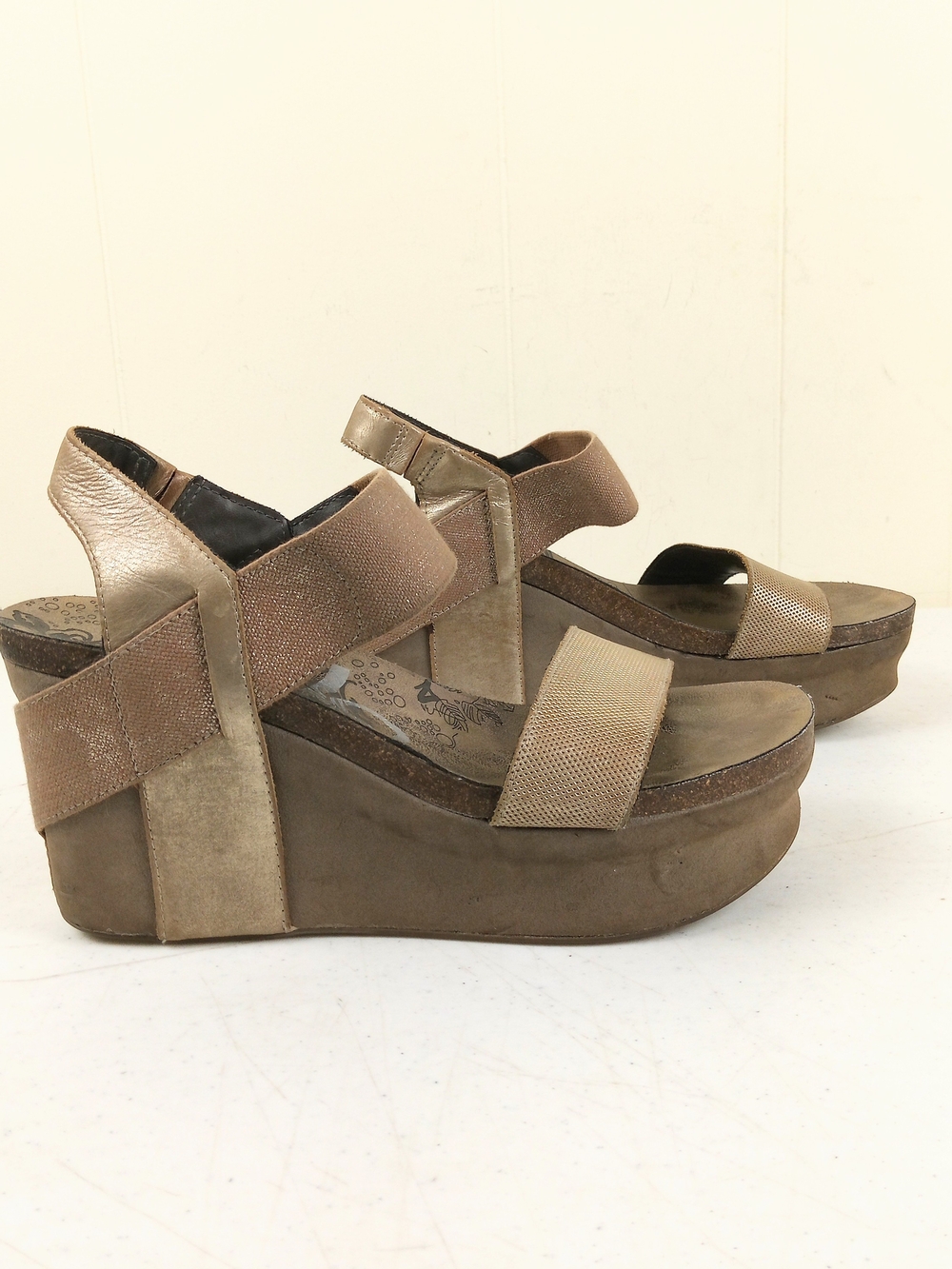OTBT Bushnell Wedge Sandals Women Size 8.5 Leather Strappy Slingback Bronze